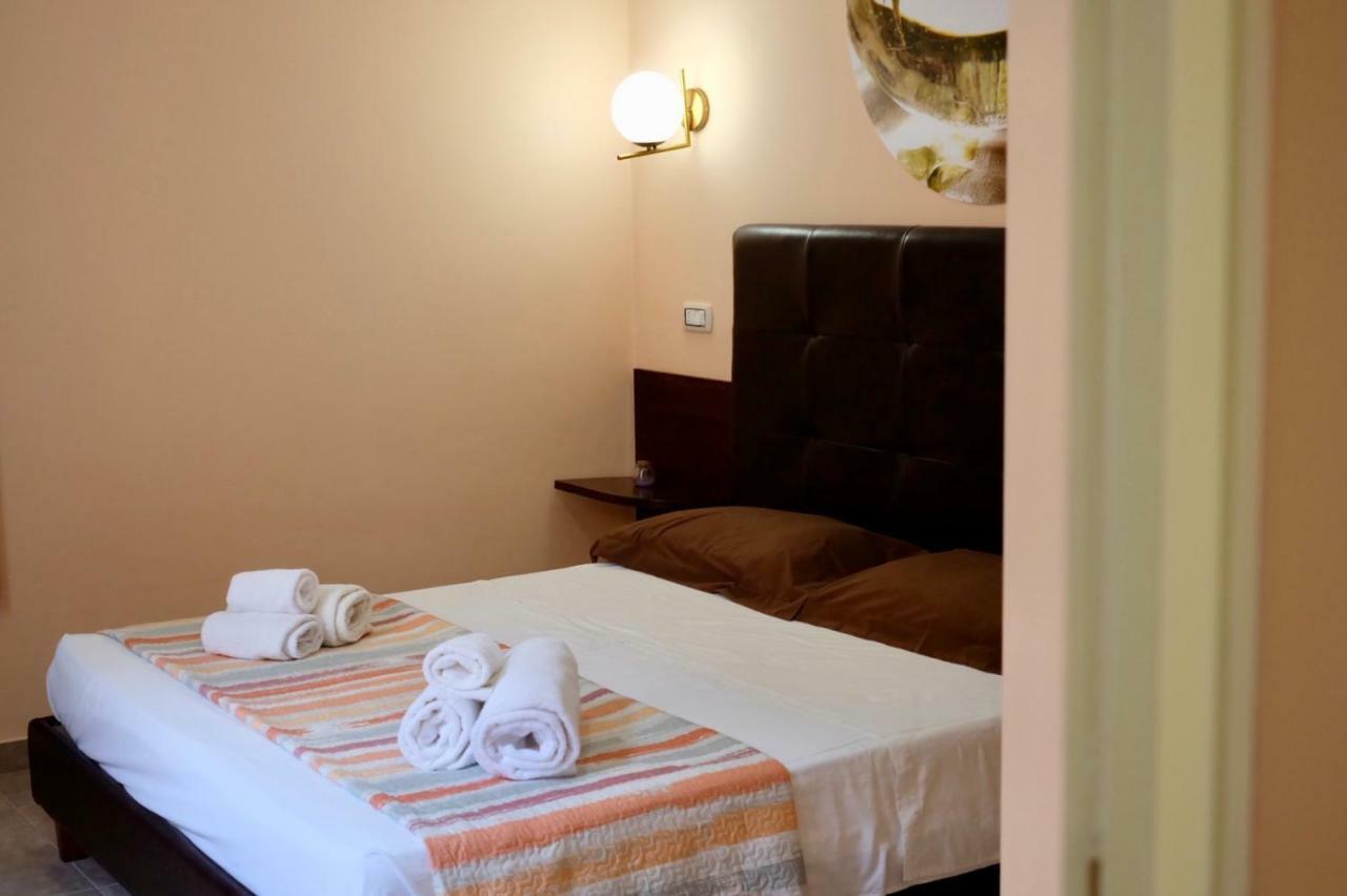 4 Balconi Liberty Apartments Lecce Exterior foto